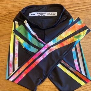Goldsheep tie dye Stripes Legging size M gently used condition